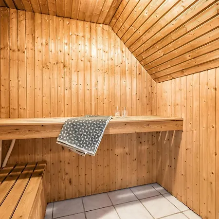 Tatil Evi Large Pool House In Husby With Sleeping Space For 18 People