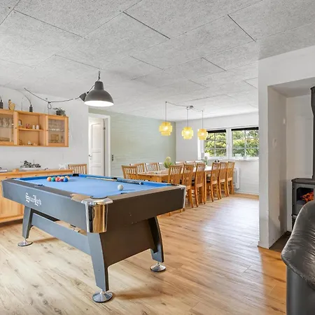 Tatil Evi Large Pool House In Husby With Sleeping Space For 18 People