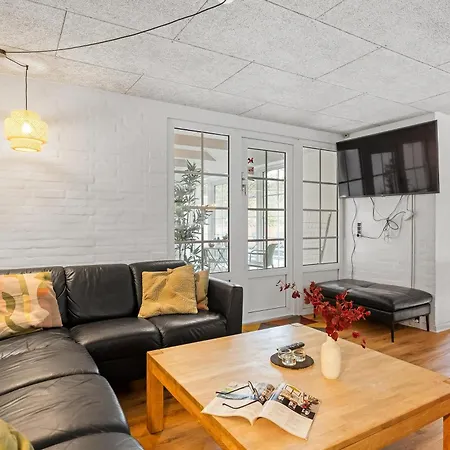 Tatil Evi Large Pool House In Husby With Sleeping Space For 18 People
